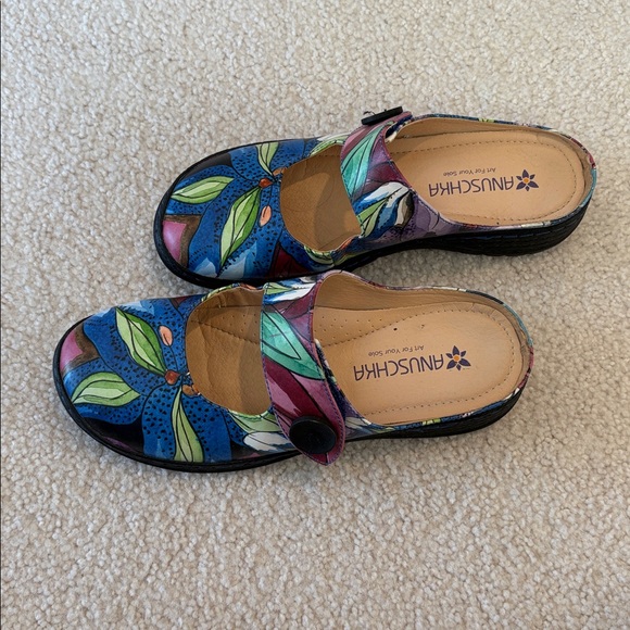 Anuschka Vibrant Floral Mules - Picture 2 of 6
